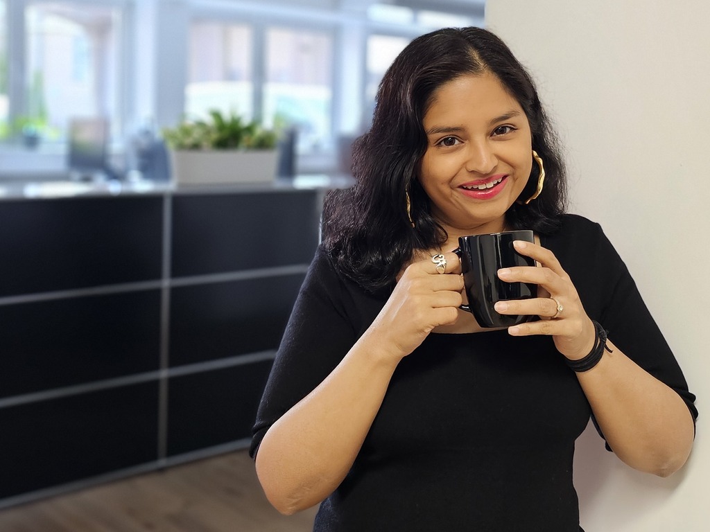 anagha deshpande with an coffee